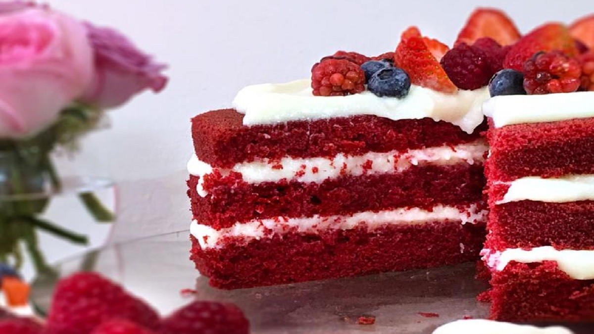 Red Velvet Naked Cake