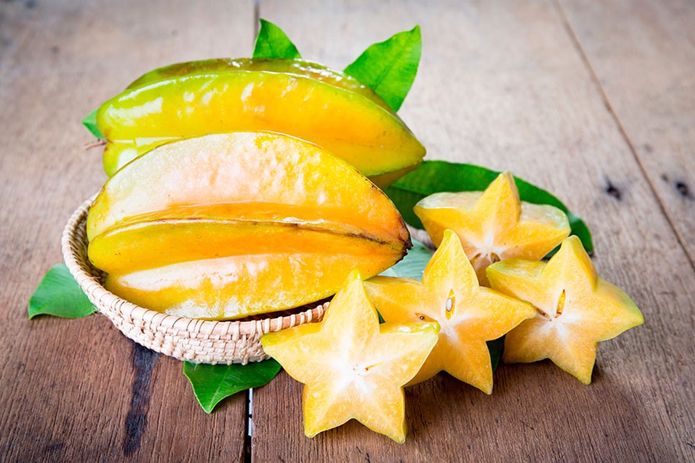 Comer carambola faz mal para os rins? Entenda