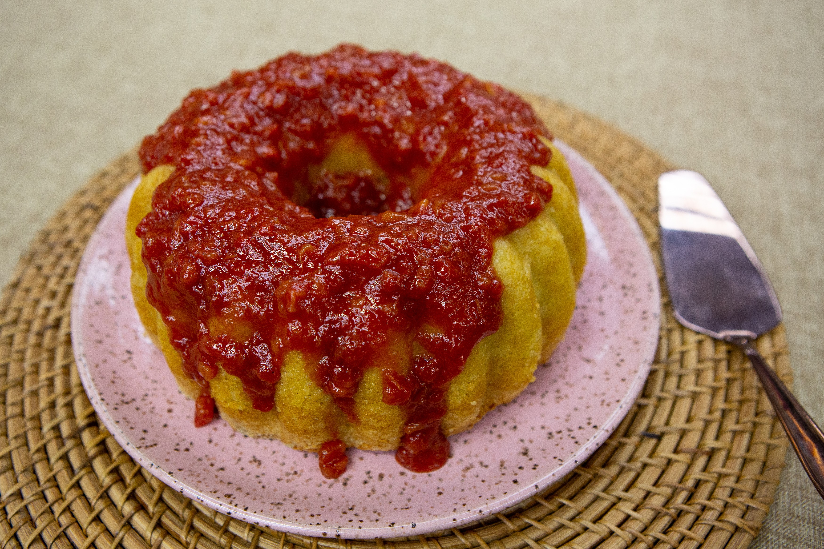 Bolo de fubá com goiabada | Receitas