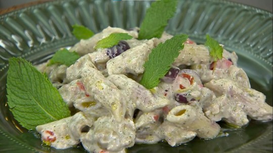 Macarronese Diferente com molho de hortelã.