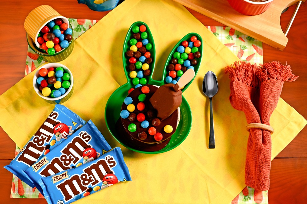 Grand Gateau: conheça a receita que vai surpreender todo mundo nesta Páscoa, com a participação perfeita de M&M’S Crispy