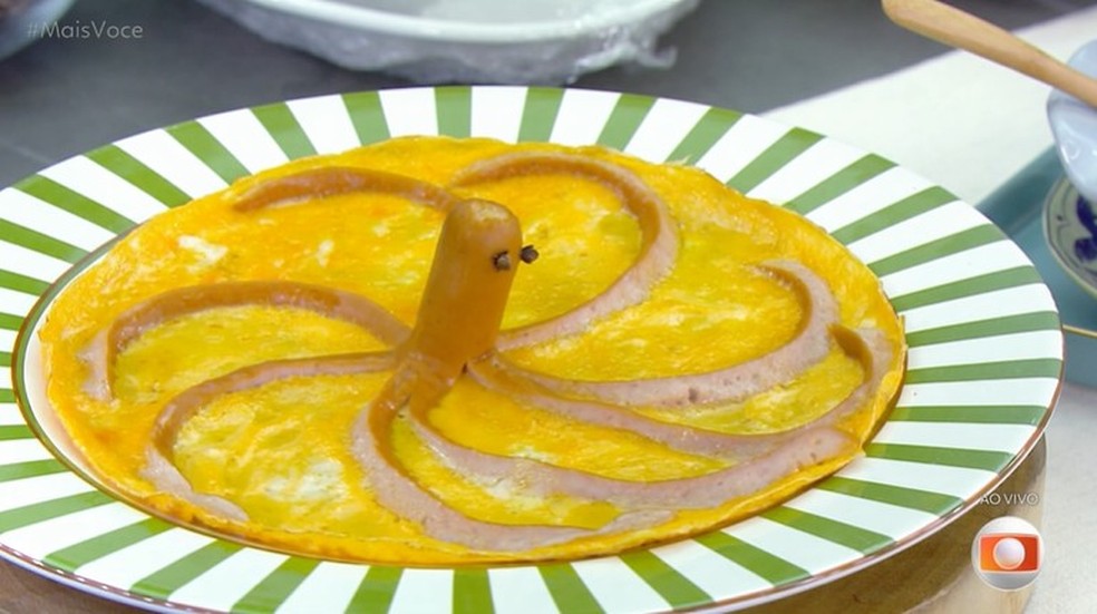 Salsicha de polvo feita no Mais Você — Foto: Reprodução/Globoplay