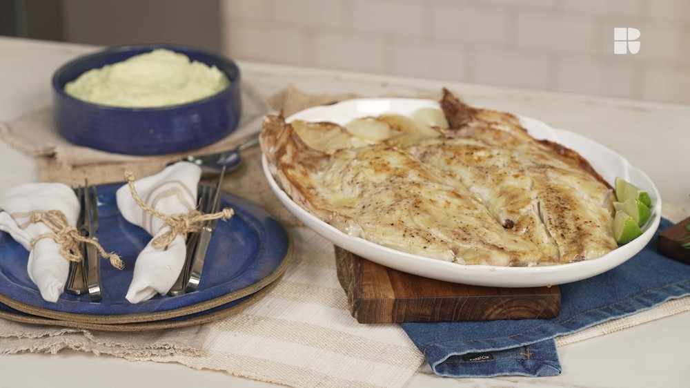 Peixe assado e purê de batata com wasabi do Juliano Cazarré