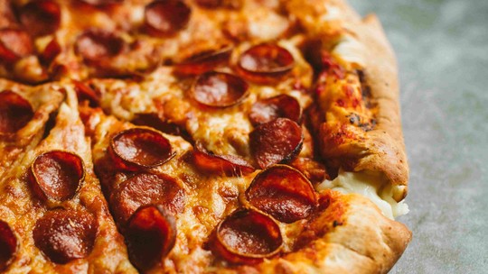 Quais os 5 sabores de pizza mais pedidos do Brasil? Veja lista 
