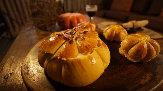 Criativa: aprenda uma receita de pão de abóbora para o Halloween