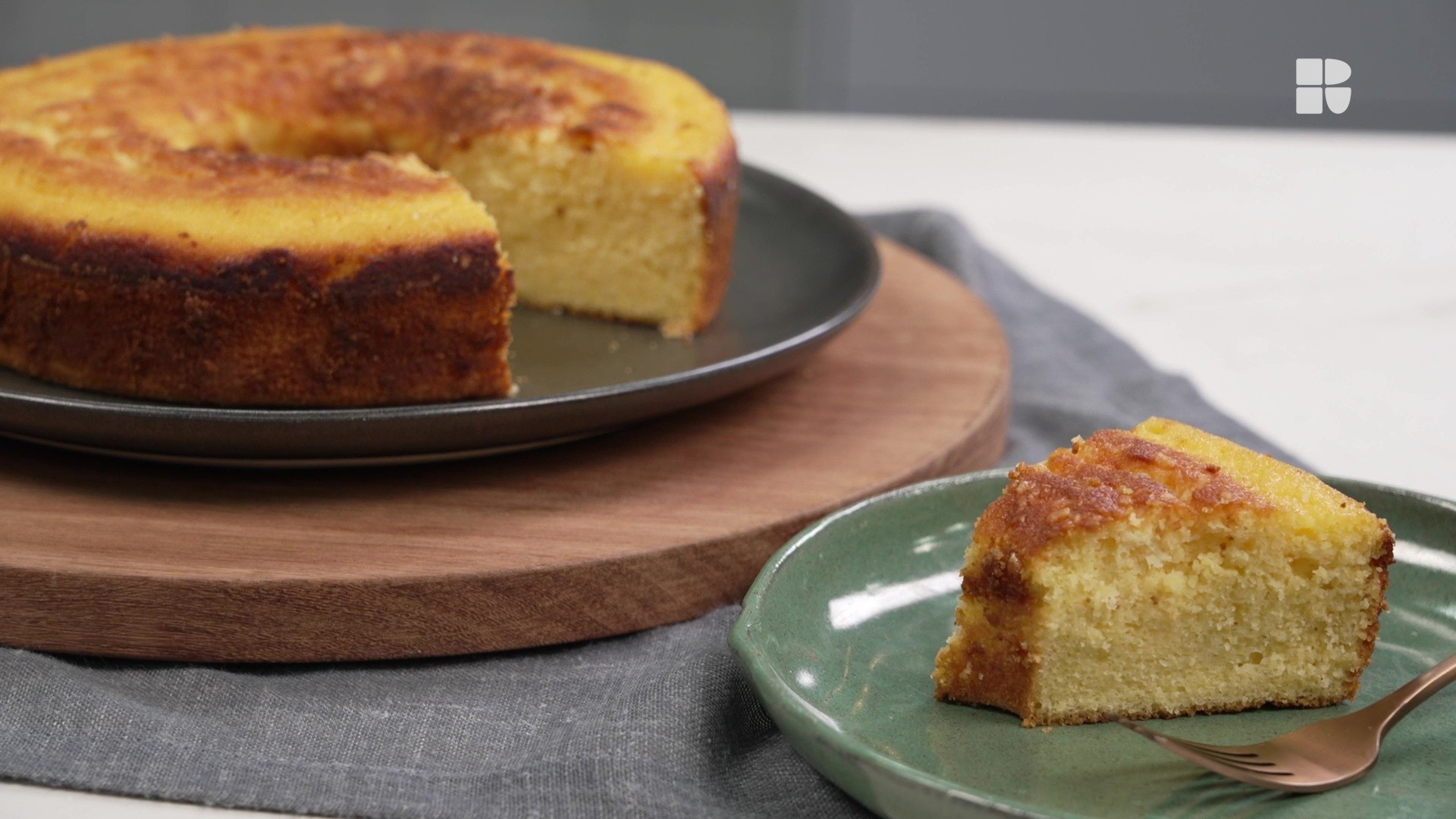 Bolo de coalhada com fubá | Receitas