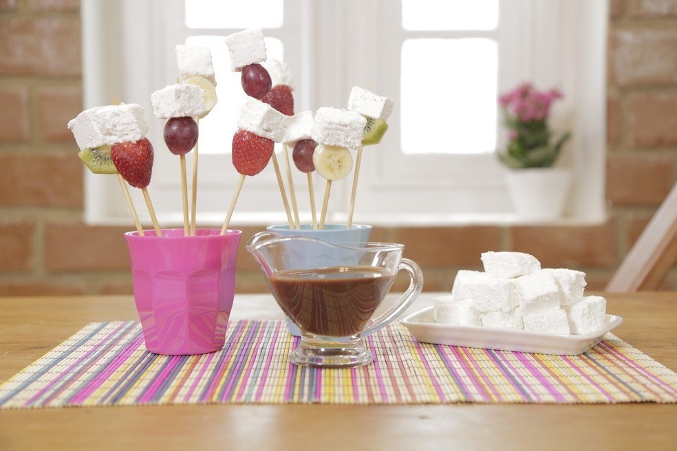 5 receitas com marshmallow para fazer e divertir as crianças em casa