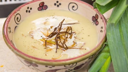 Sopa Fria de Alho-Poró e Batata