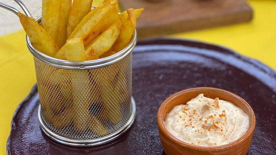 Batata Frita com Molho de Alho Assado para o Brasileirão