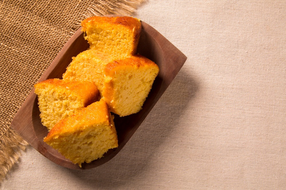 Bolo de Laranja Simples Fácil de Fazer e Úmido