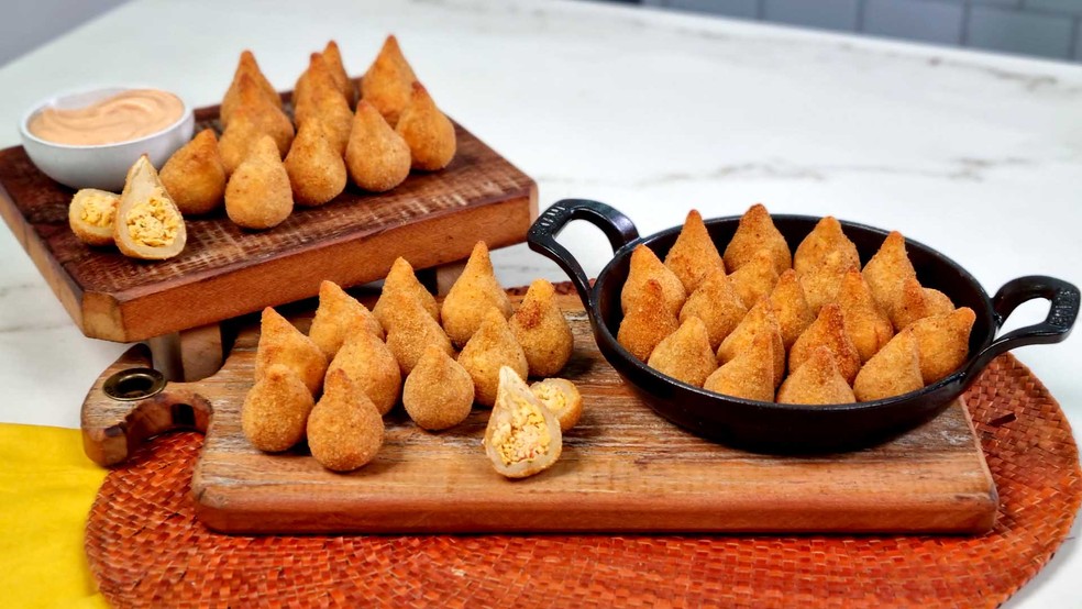 Minicoxinha de frango para festas — Foto: Sonia Schneiders/Receitas