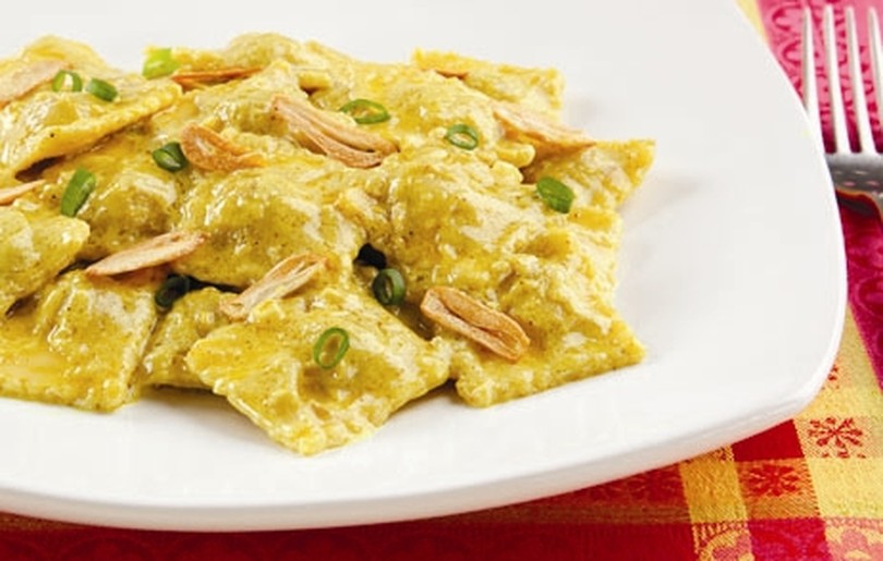 Ravioli de Frango com Leite de Coco e Curry | Receitas