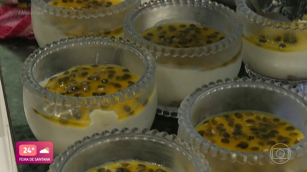 Sobremesa de maracujá com biscoito champagne