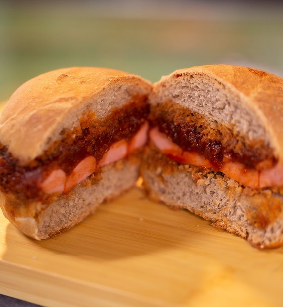 Imperdível! Confira como fazer um bolo de cenoura invertido delicioso, Estúdio C