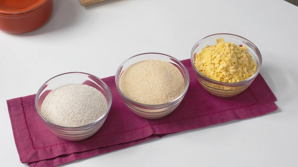 Como fazer farofa: veja qual farinha usar, como deixar a farofa mais úmida ou mais crocante e outras dicas