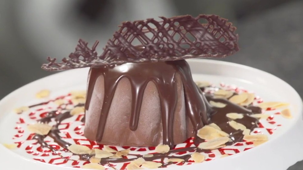 Cremoso de chocolate com amêndoas