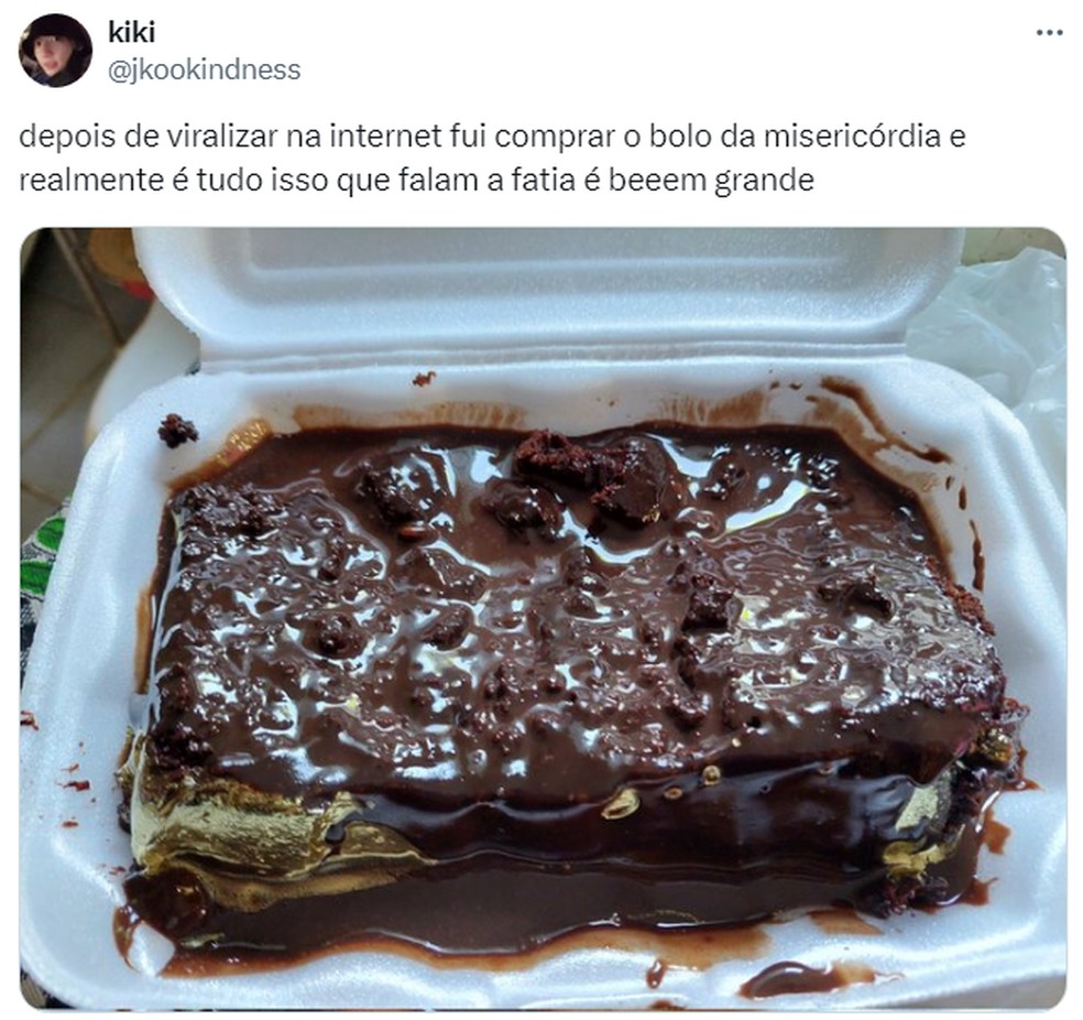 Internautas experimentam o bolo da misericórdia — Foto: Reprodução/Twitter