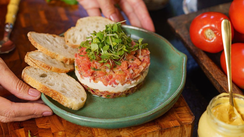 Tartar de Tomate com cream cheese delícia da Juju Guerra