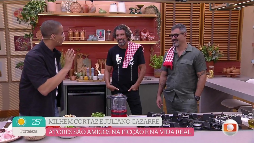 Milhem Cortaz e Juliano Cazarré ensinam receita de focaccia no É de Casa — Foto: Globo