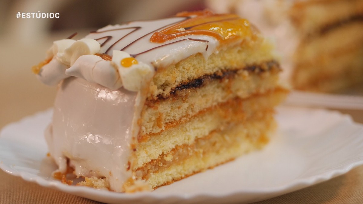 Aprenda a fazer a deliciosa torta Marta Rocha da dona Dair | Estúdio C ...