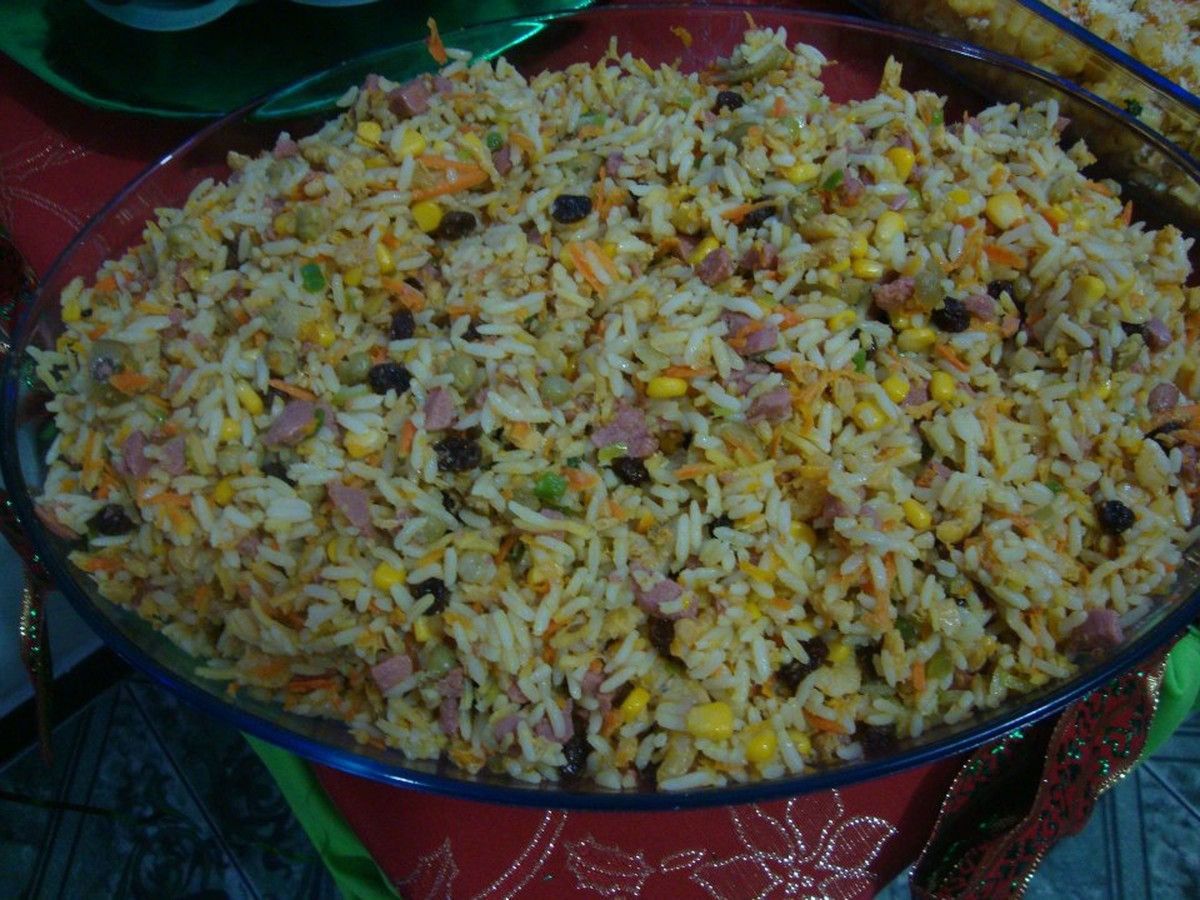 Salada de arroz com galinha 