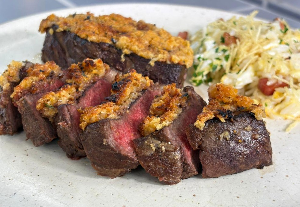 Picanha com crosta de alho e arroz biro-biro do Netão