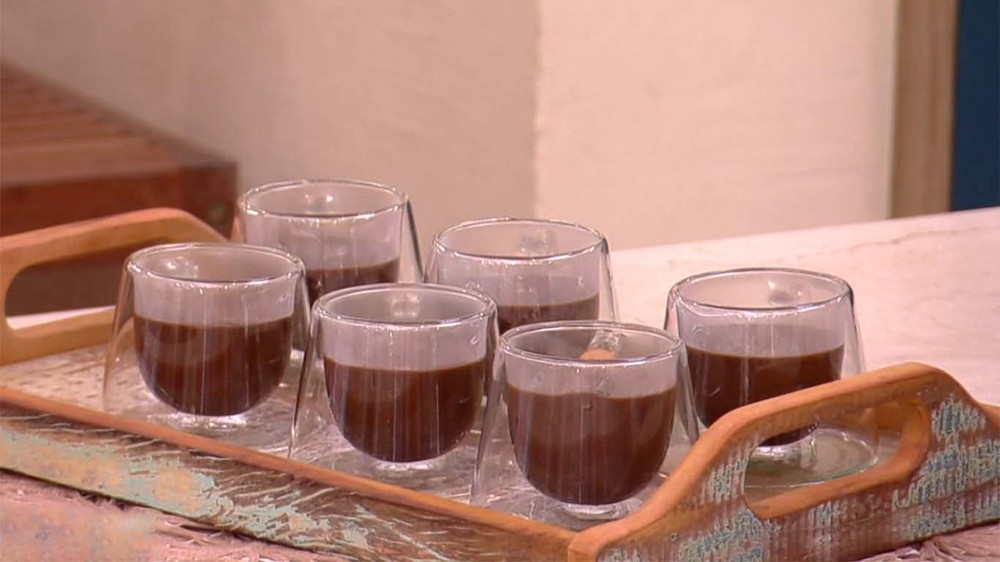 Chocolate quente cremoso com 4 ingredientes
