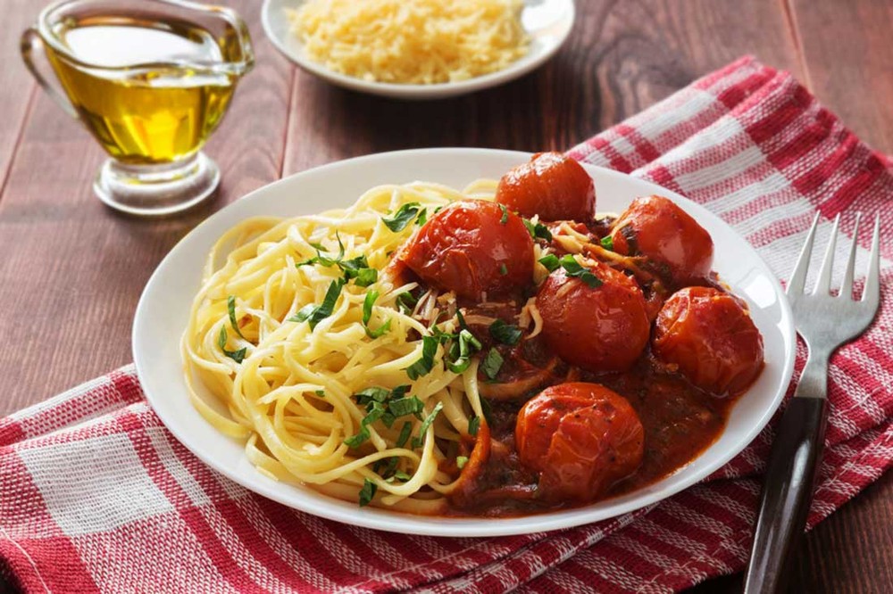 Pode comer macarrão na dieta? Nutricionista explica