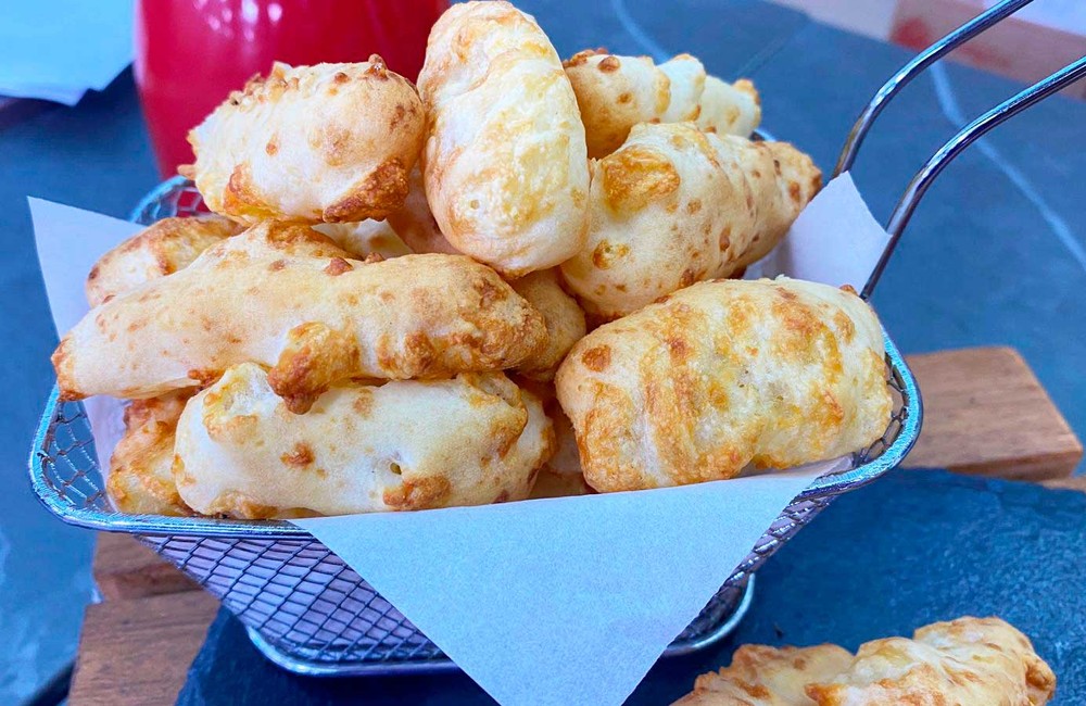 Biscoito de polvilho com creme de ricota na air fryer