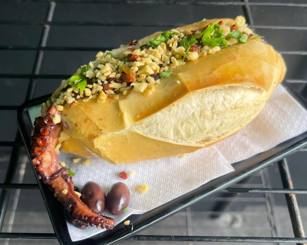 Cachorro-quente de polvo — Foto: Globo
