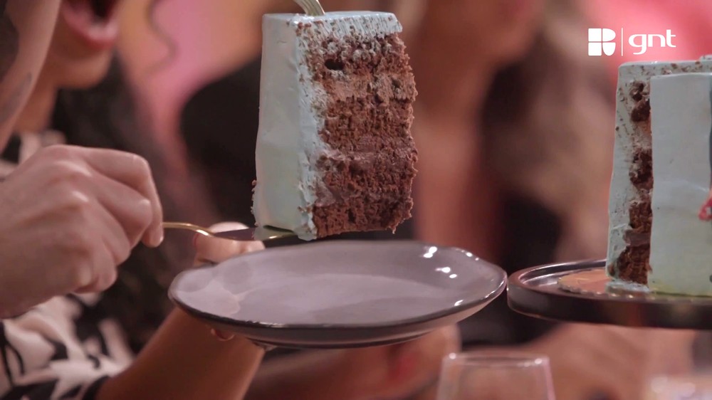 Bolo chocolate em 3 atos
