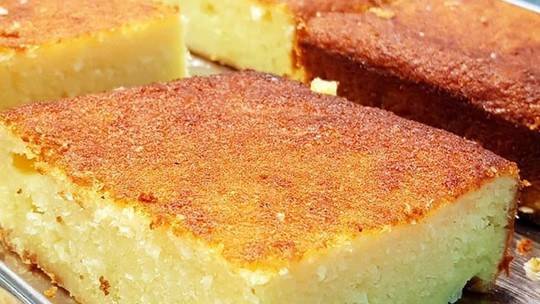 Bolo de mandioca cremoso