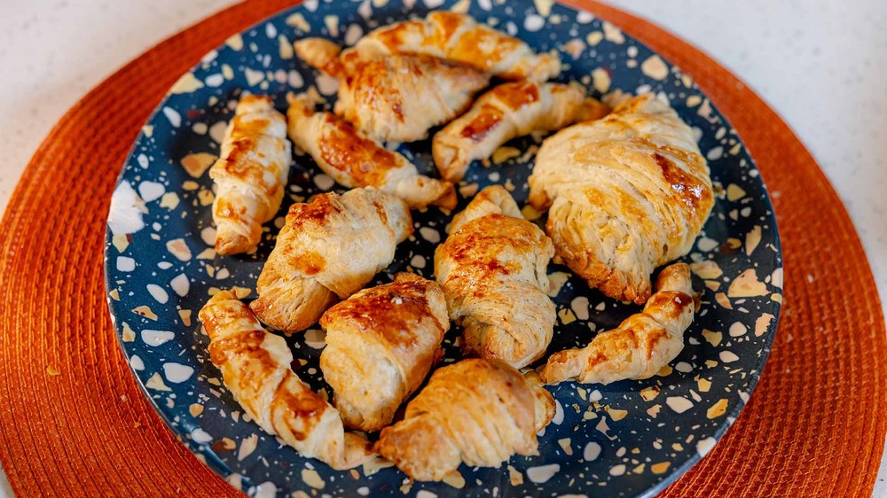 Croissant: receita popular na culinária francesa tem origem na Áustria