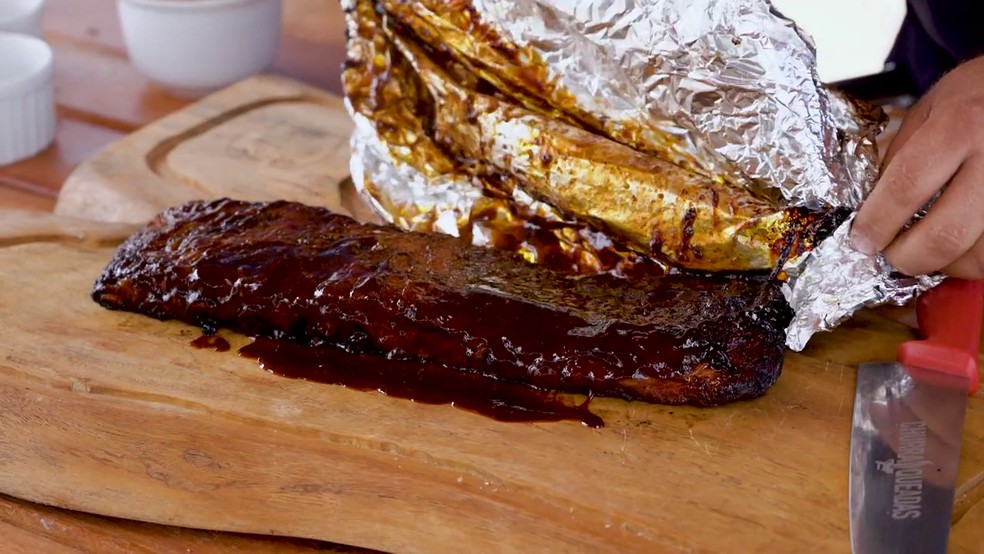 Churrasco defumado americano — Foto: Reprodução/Churrasqueadas TV