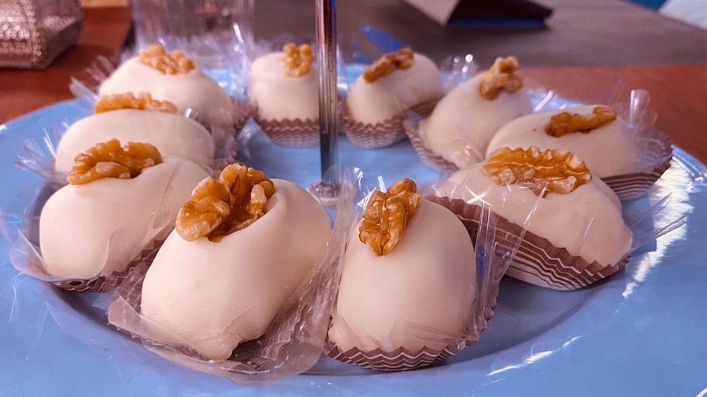 Como usar as nozes nos doces? Confeiteiros ensinam truques