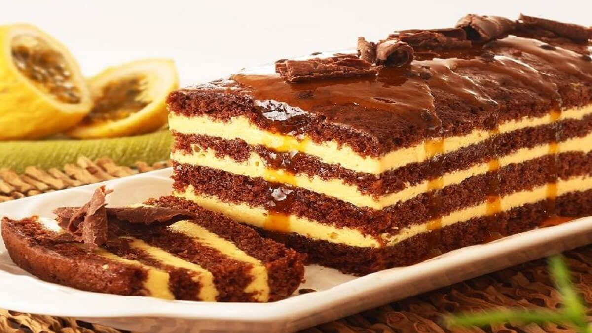 Bolo de chocolate e maracujá
