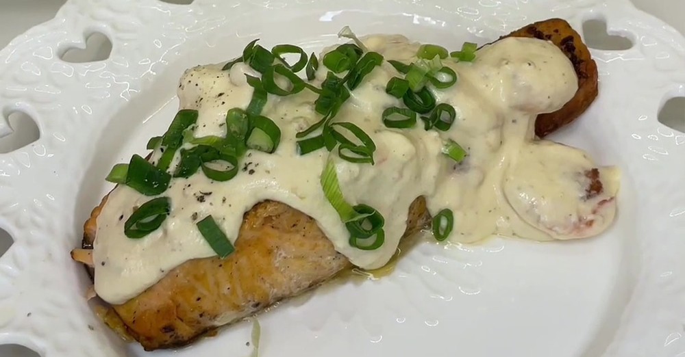 Salmão ao molho de camarão cremoso da Bianca Targa