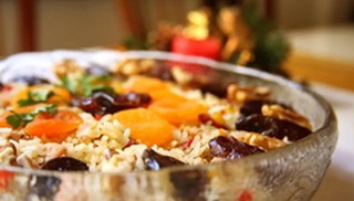 Arroz de Natal light com chester, frutas secas e goji berry