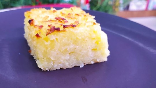 Bolo de mandioca fácil e sem glúten