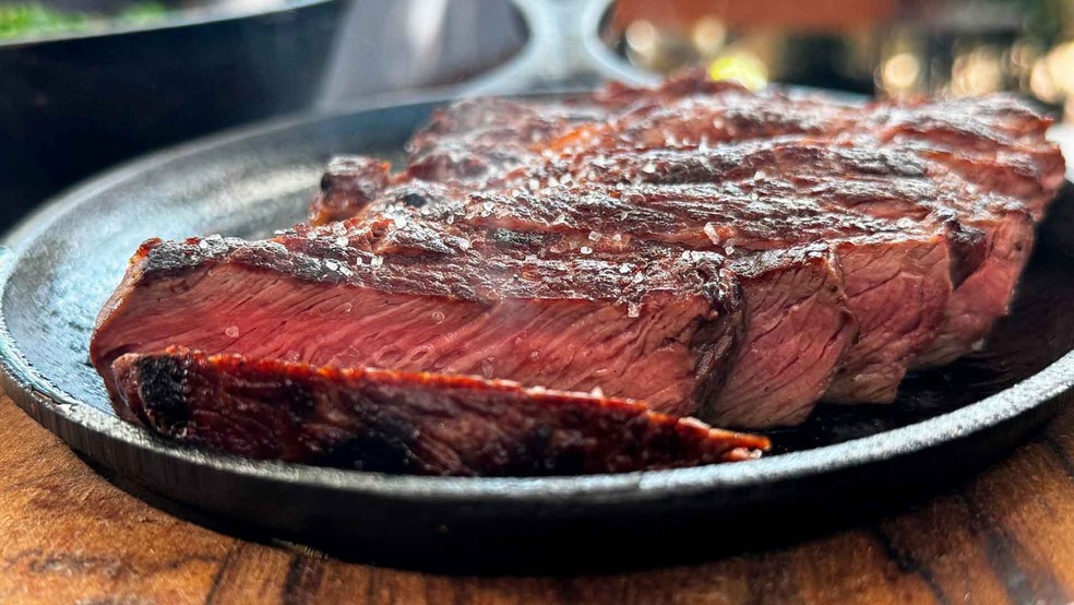 Churrasco de bife ancho grelhado — Foto: Luiz Chaves/Globo