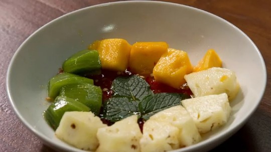 Salada de frutas com açúcar de pimenta