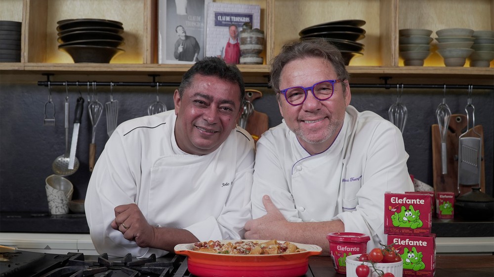Claude Troisgros e Batista preparam um rigatoni