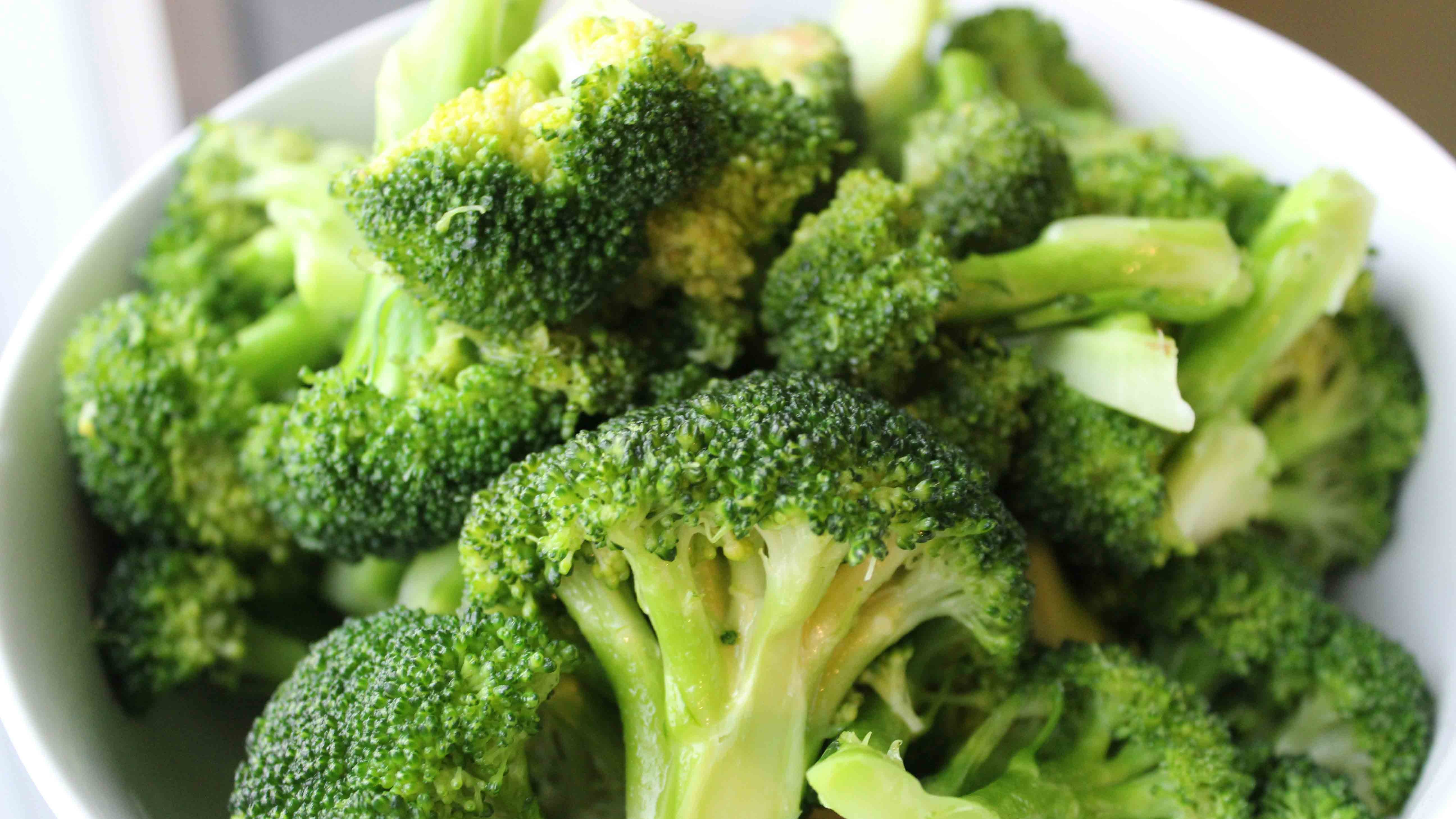 Brócolis: o que ninguém te conta sobre o alimento rico em fibras e ...
