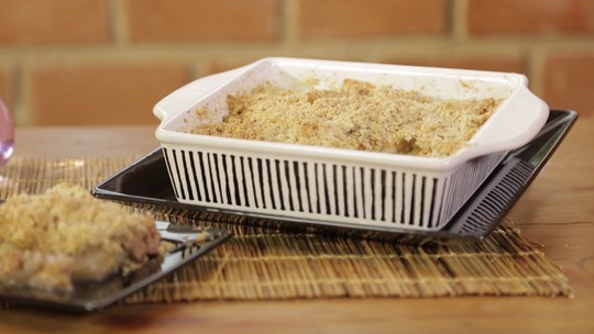 Crumble de maçã e nozes