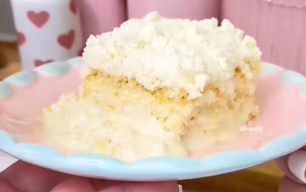 Bolo gelado de leite em pó da Bianca Targa