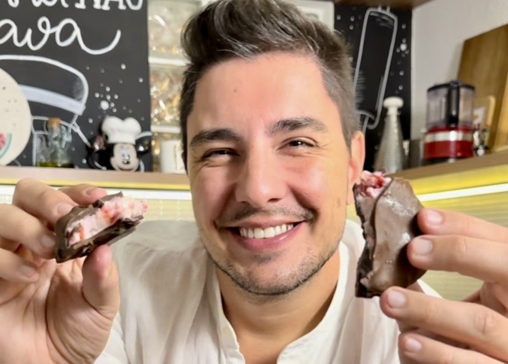 Bombom de morango, iogurte e chocolate do Beto Almeida