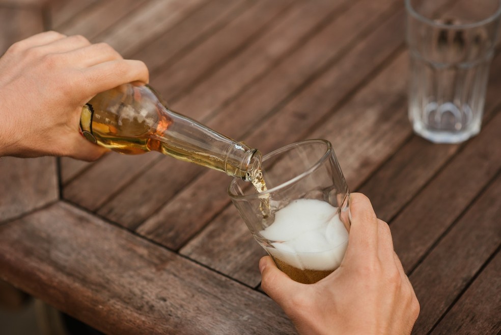 Como gelar cerveja mais rápido — Foto: Reprodução da Internet/Pexels