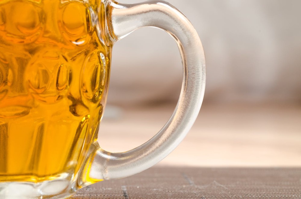 Cerveja low carb, zero e sem glúten são indicadas para quem está de dieta? Especialistas explicam