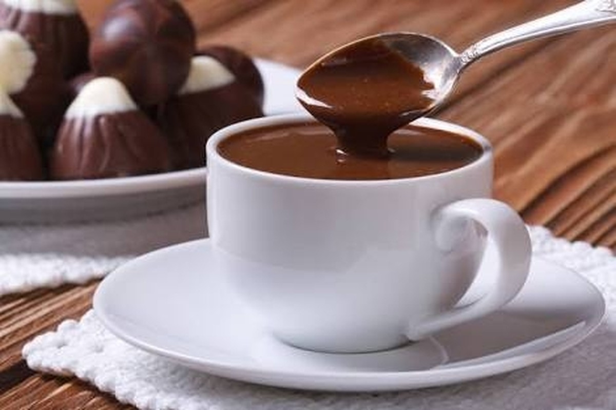 Чок чок шоколад. Бельгийский горячий шоколад. Голден чок горячий шоколад. Шоколад напиток. Чашка горячего шоколада.