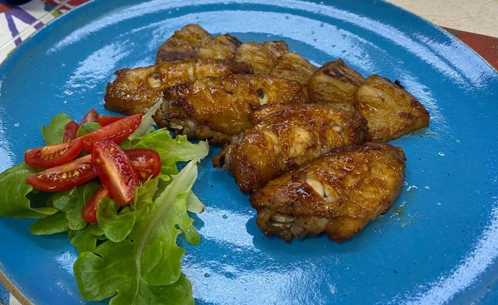 Tulipa de frango com molho teriyaki e abacaxi